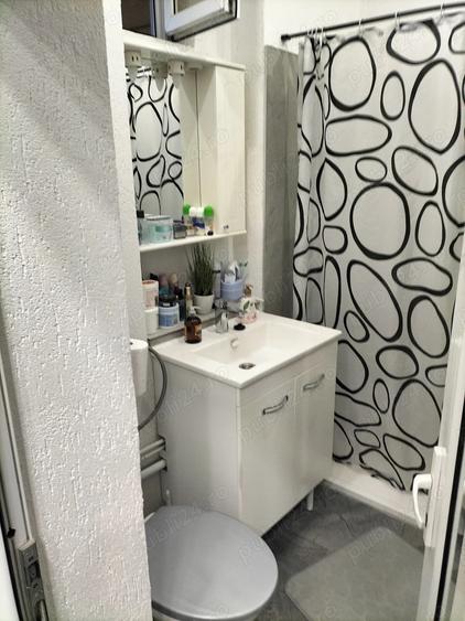 Vand apartament 3camere Boul Ro?u Arad - 9