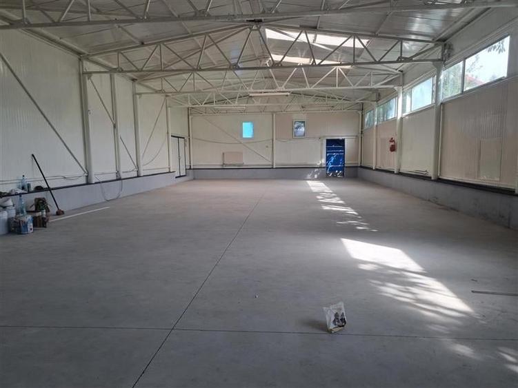 Hala Semicentral 17 kwa - 3