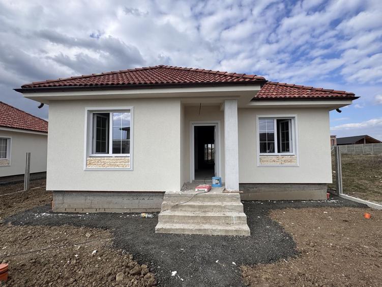 Individuala Sag,4 Camere,2 Bai,Terasa Acoperita,Teren Generos - 1