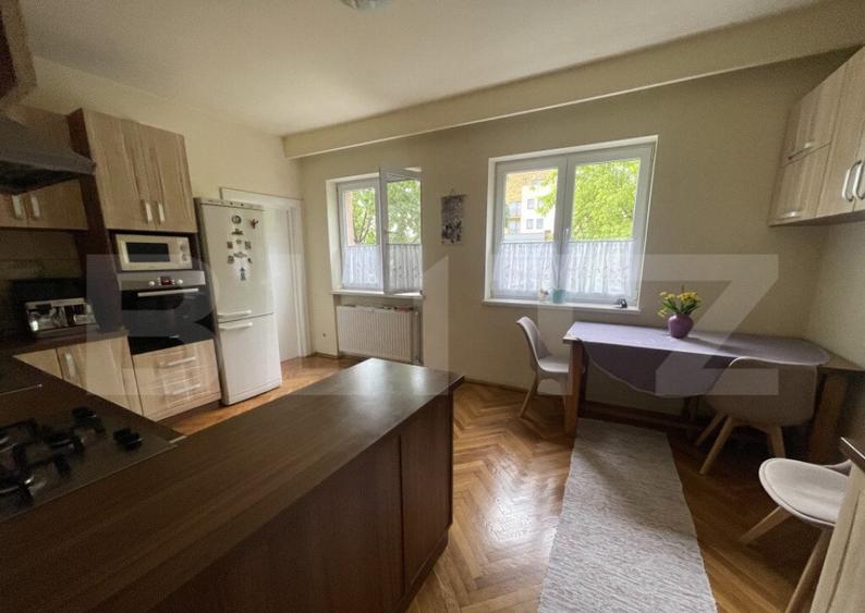 Casa, 211mp, Zona Piata Mica - 11