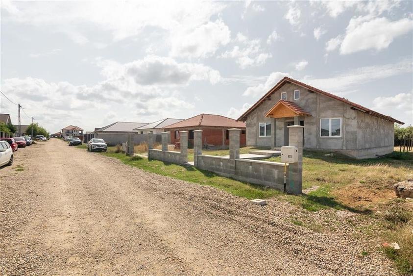 RECO Casa cu 4 camere in Nojorid - 2