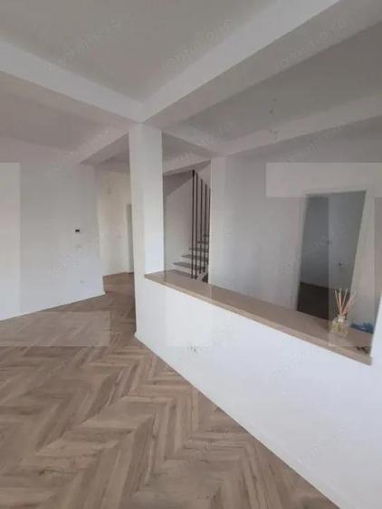 Duplex 5 Camere Dumbravita - 1