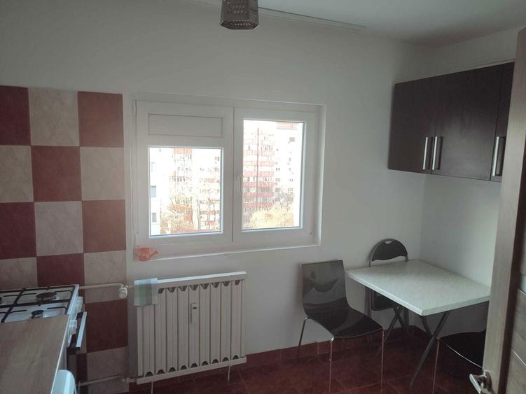 Inchiriez garsoniera spatioasa, utilata, langa Parcul Sebastian, 13 septembrie - 6