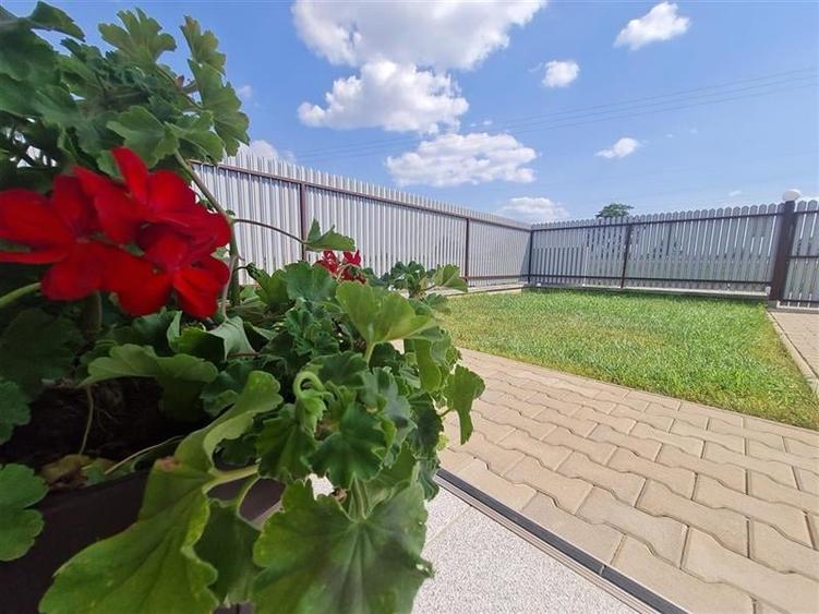 Distinctie rezedintiala pe 4 camere, 500 mp teren, Harman - 7