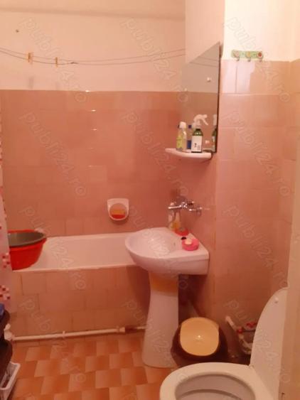 Vanzare Apart. 2 cam. cf.1 dec.,et.4, spraf.utila 50.45, balcon de 7.ml, str. Randunicii Zona Obor - 19