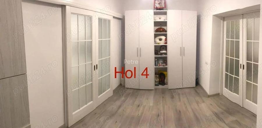 Vand casa 4 camere din caramida zona centrala