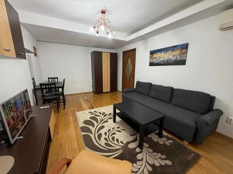 Tineretului, garsoniera, 4 minute metrou, renovata total - 1