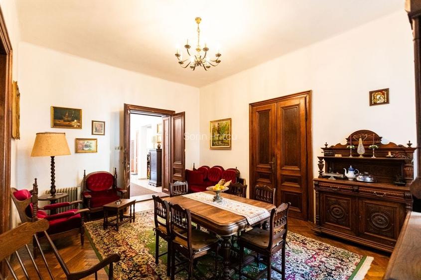 Apartament in imobil istoric - zona Baile Neptun Apartament in imobil istoric - zona Baile Neptun