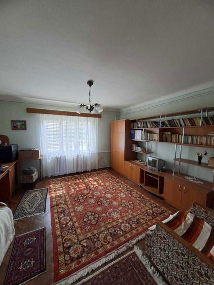 Casa de vanzare in zona linistita - 8