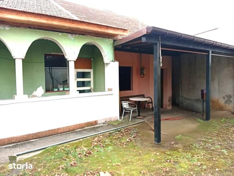 Casă cu 4 camere cu Teren 120 Mp în Central