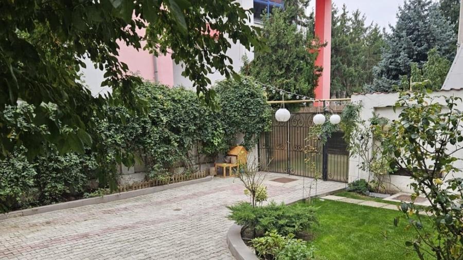 REV0011811 Vila de inchiriat Aviatiei - 2