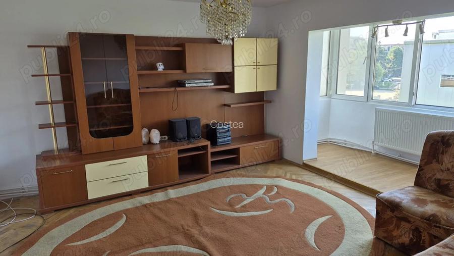 Vand apartament 3 camere Micalaca, zona Miori?a Arad