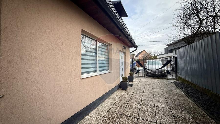 Parte de casă cu etaj – lux, interior superb, 2 locuri parcare - 13