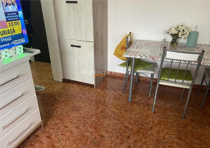 Apartament 2 camere , cartier Sud , renovat , et 3/4 , terme