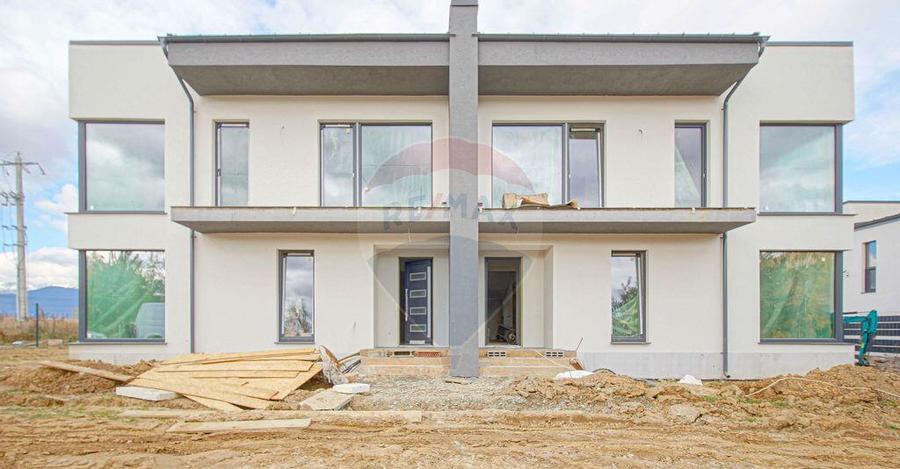 Locuie?te intr-un peisaj de poveste Vila moderna ... - 14