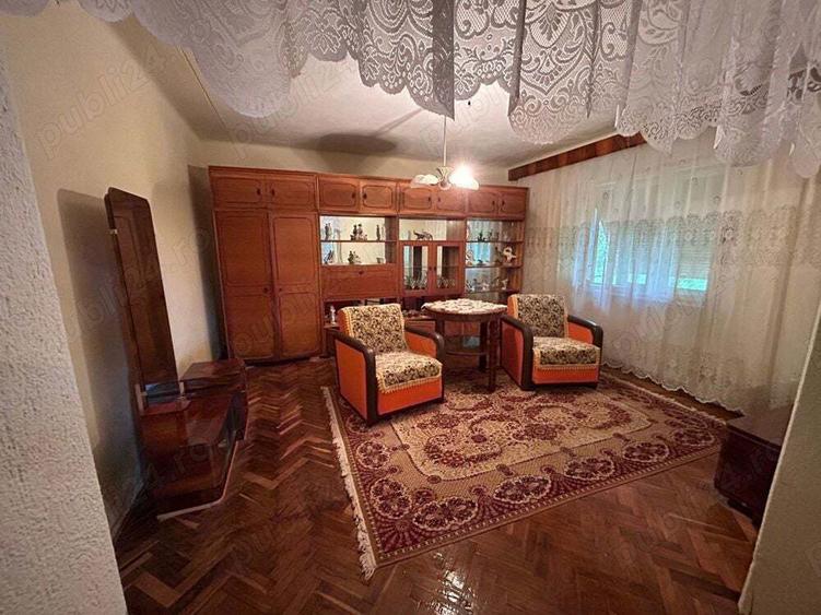 Proprietar, vand casa la sat 2100 mp - 4