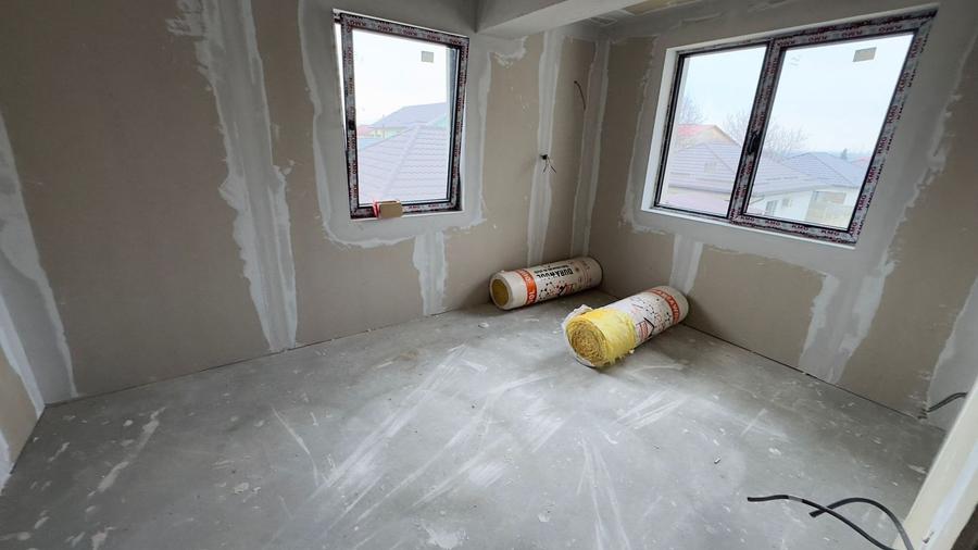 CASA INDIVIDUALA GLINA, INCALZIRE PARDOSEALA, TEREN 325 MP, COMIS 0% - 8