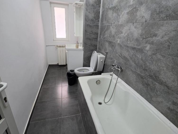 Decebal piață Albă Iulia - 5