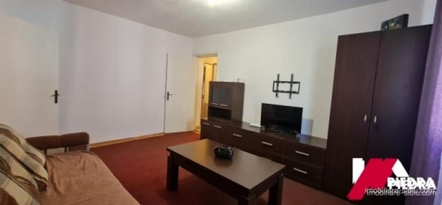 Inchiriez apartament 3 camere,situat pe B-dul Mihai Viteazu, et.3 - 3