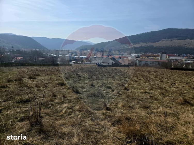 Teren de 2606 mp, în Central