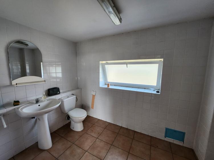 Hala 998 mp cu teren 3086 mp situata in DN13 Halchiu spre Feldioara! - 5