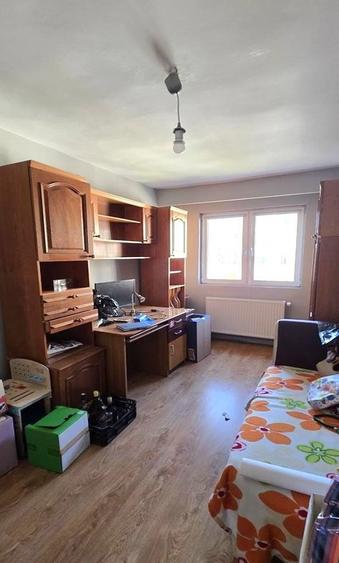 Apartament cu 4 camere decomandate, etaj intermediar, mobilat si utilat, in Manastur - 1