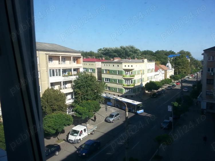Inchiriez apartament 3 camere,etaj IV,B-dul Traian,Satu Mare - 4