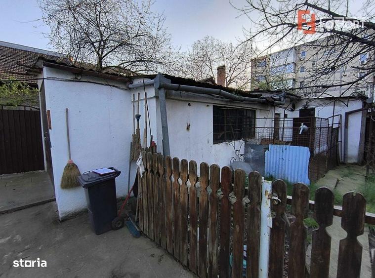 Duplex cu 3 camere si teren de 450 mp la curte comuna, zona Sagului - 1