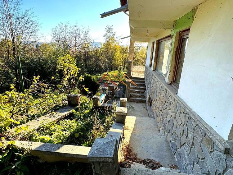 Vila S+P+E, priveliste deosebita, 6 camere, garaj, terasa, Cornu, PH - 4