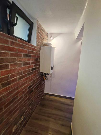 Vand Apartament la demisol cu 2 camere Zona Centrala! - 1