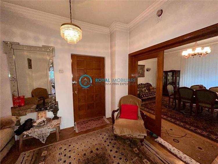 Royal Imobiliare - Inchiriere apartament 4 camere in Vila - 5
