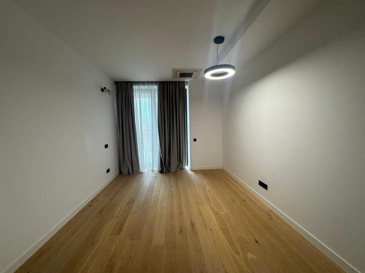 3 camere PREMIUM| 135 MP + 22 MP terasa - 5