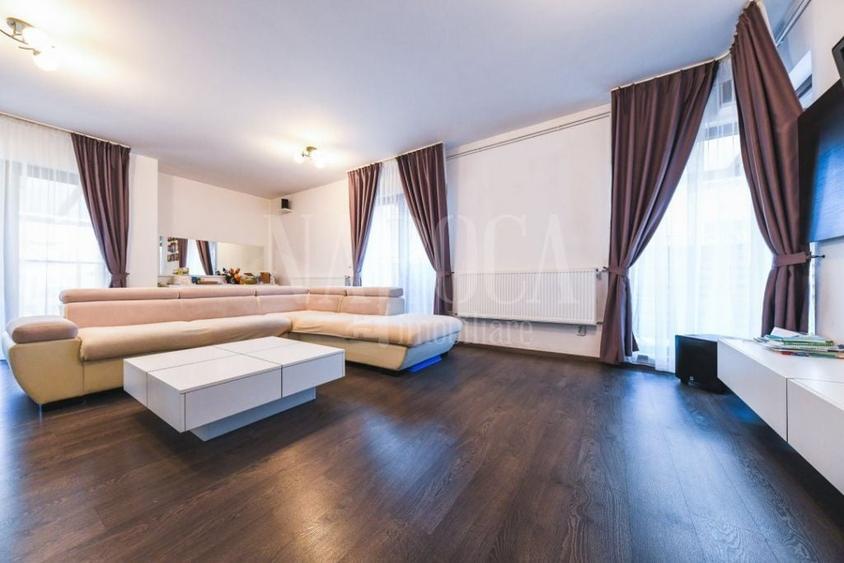 Casa 5 camere de vanzare in Floresti - 1