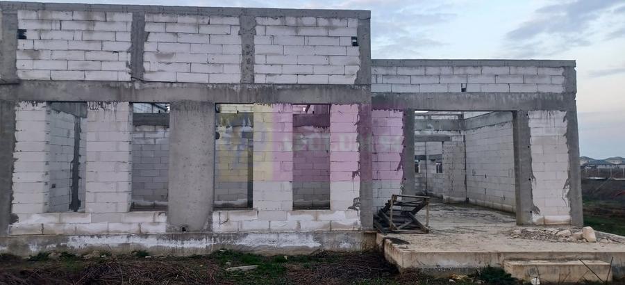 Sabareni, casa la rosu 116 mp utili, curte 607 mp - 2