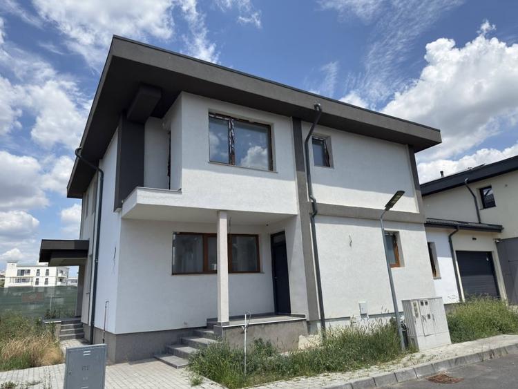 Vila 6 camere la alb - 1