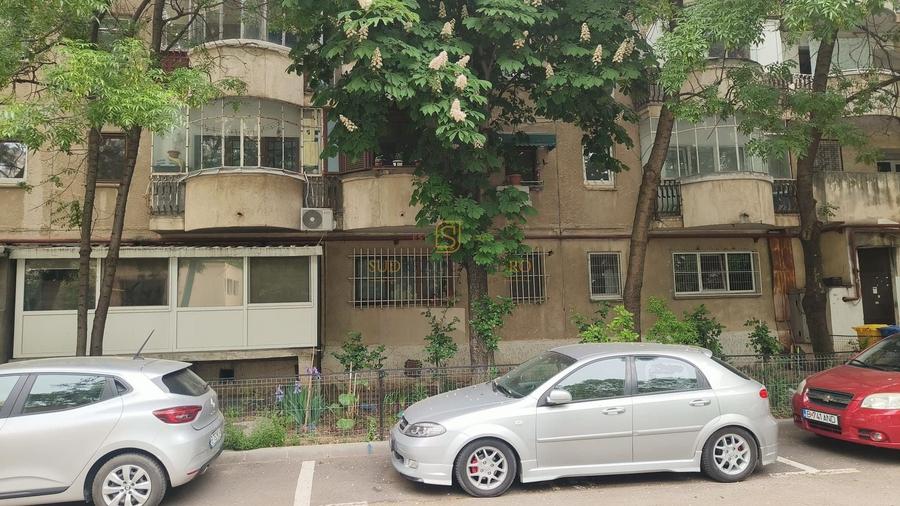 Garsoniera decomandata, acces facil metrou Aparatorii Pat6riei - 1