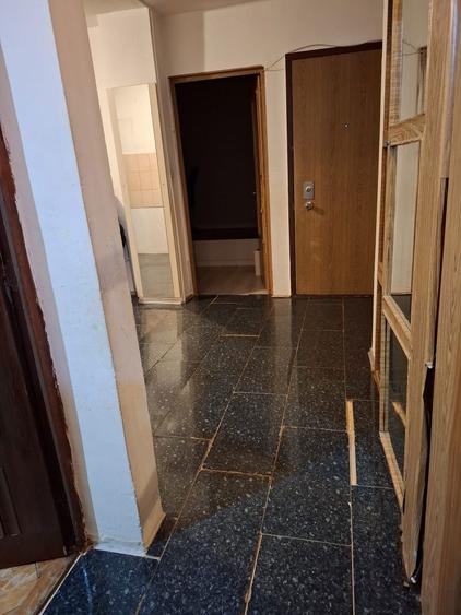 Inchiriez apartament - 2