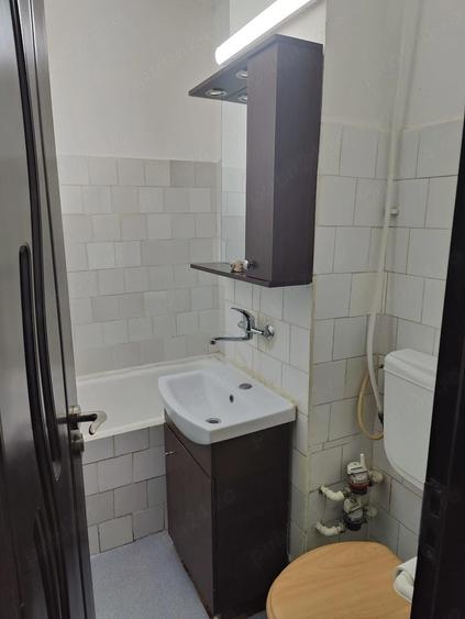 Garsoniera inchiriat 9 mai - 1