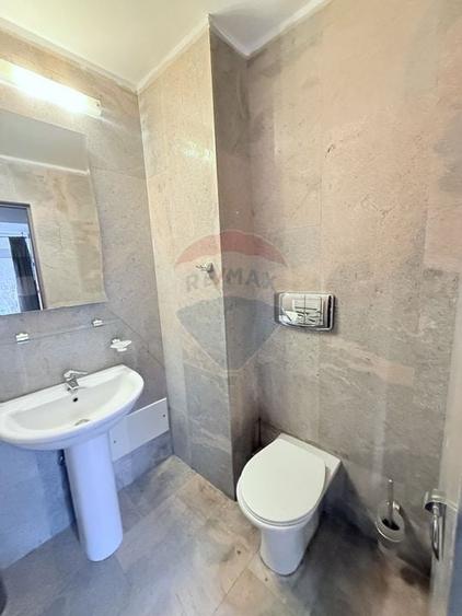 Casă / Vilă de închiriat în  Buna Ziua - 8