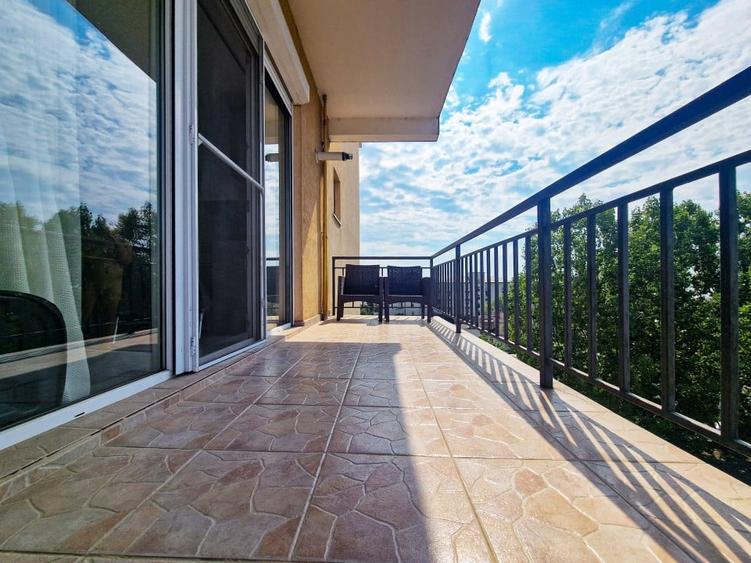 Ap de 4 cam de vanzare, Statiunea Mamaia, vedere la mare si lac, 150m de plaja. - 4