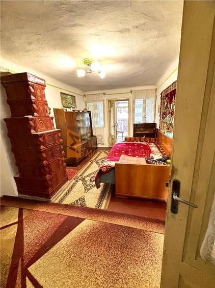 Casa tip parter zona Padurenii, com. Tisau - 10