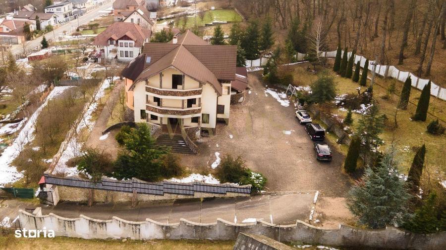 Vila de Lux,35 arii,Valea Ghinzii - 1