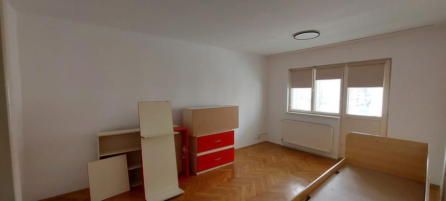 De inchiriat ap 3 camere - str. Surianu - 7