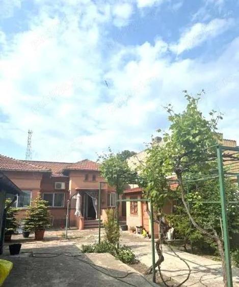 GARA- bratianu..casa caramida