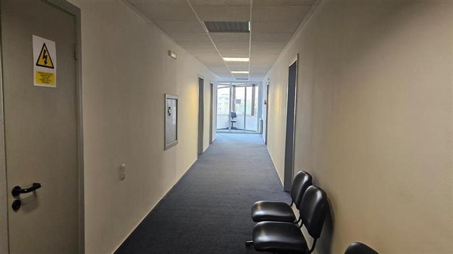 Inchiriere spatiu clinica langa metrou Aurel Vlaicu - 280 mp - 25