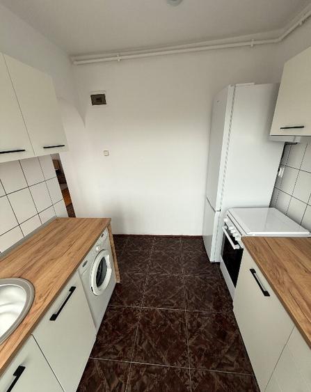 Inchiriez apartament cu 2 camere, parcare privata - 3