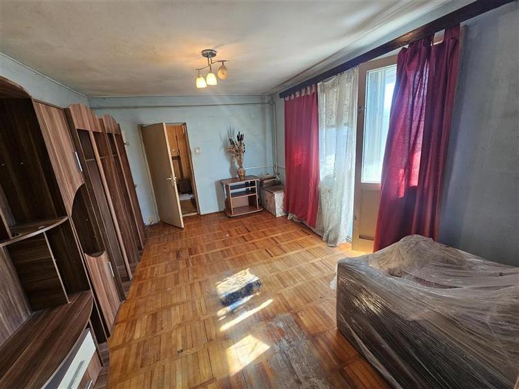 Resita, 2 Cam. Mobilat+Utilat, Micro 3 - 12