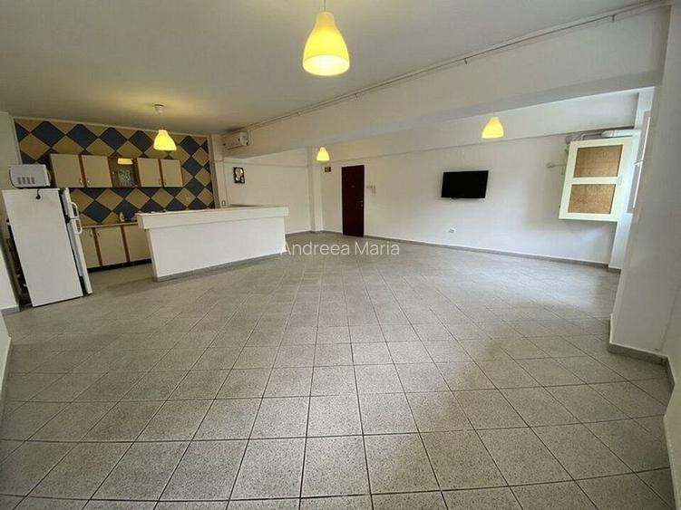 Apartament 82 metri /Spatiu comercial