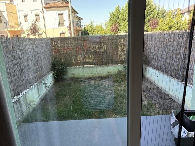 Apartament cu 3 camere decomandat în Dumbrăvița