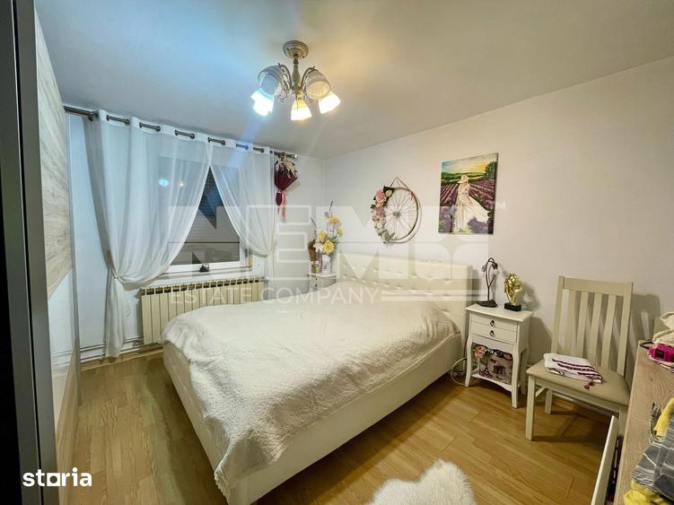 Casă cu 5 camere cu Teren 581 Mp în Vicovu de Sus
